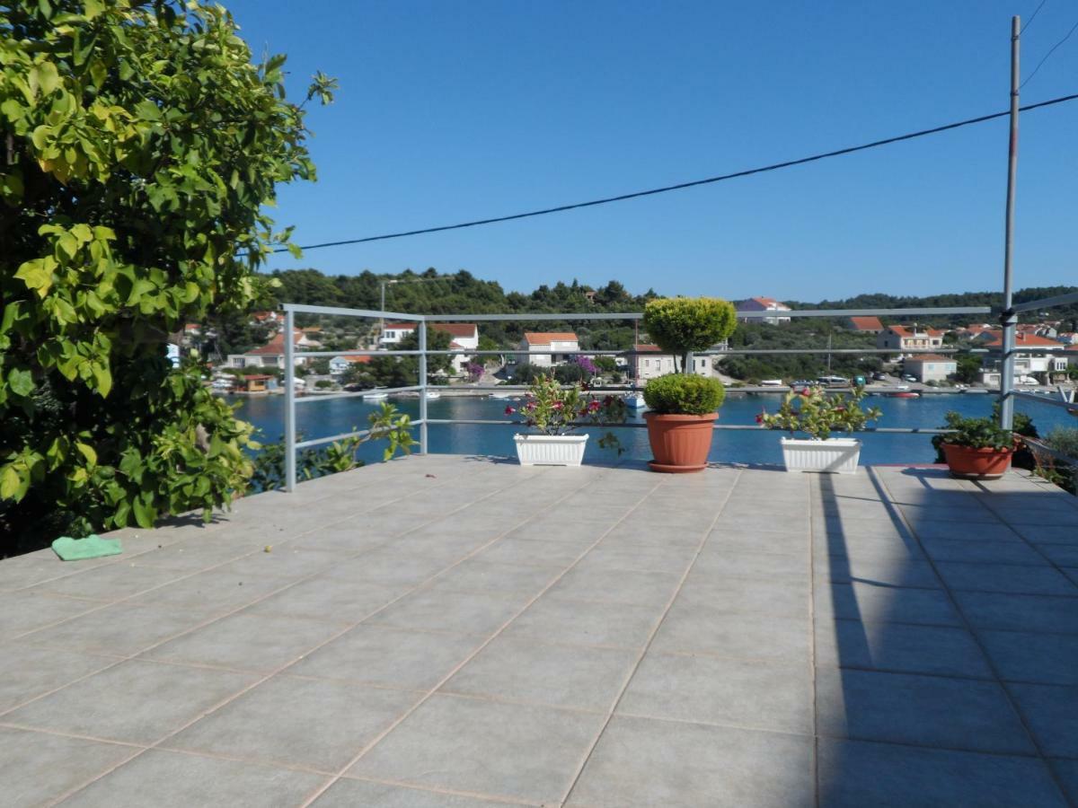 Adrian'S Apartments & Winery ลุมบาร์ดา ภายนอก รูปภาพ